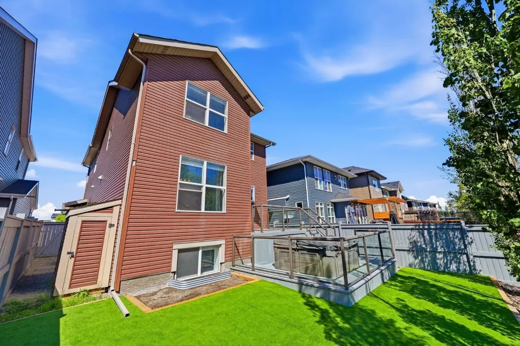 187 Evansfield Way NW Calgary AB T3P 0K3