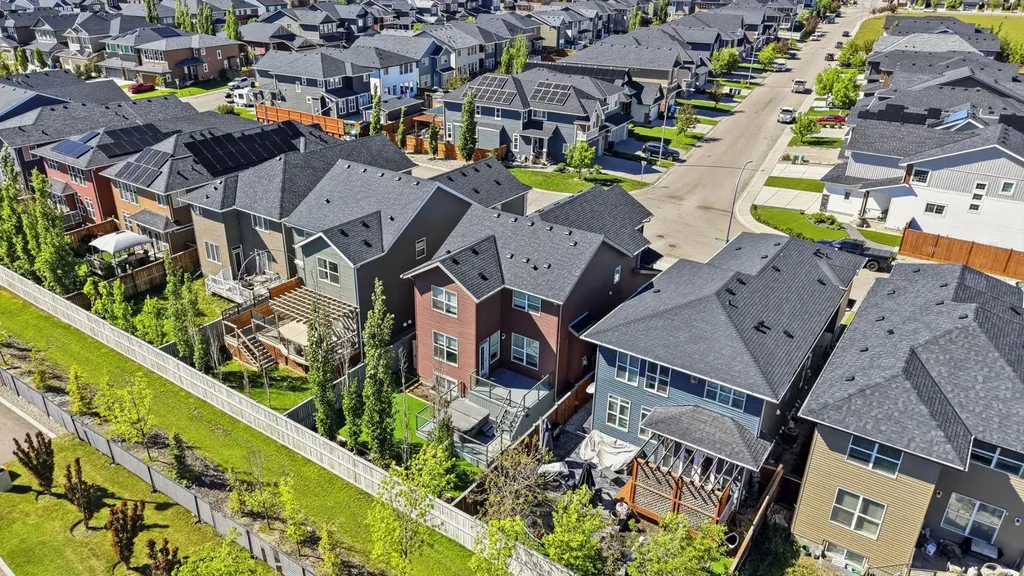 187 Evansfield Way NW Calgary AB T3P 0K3