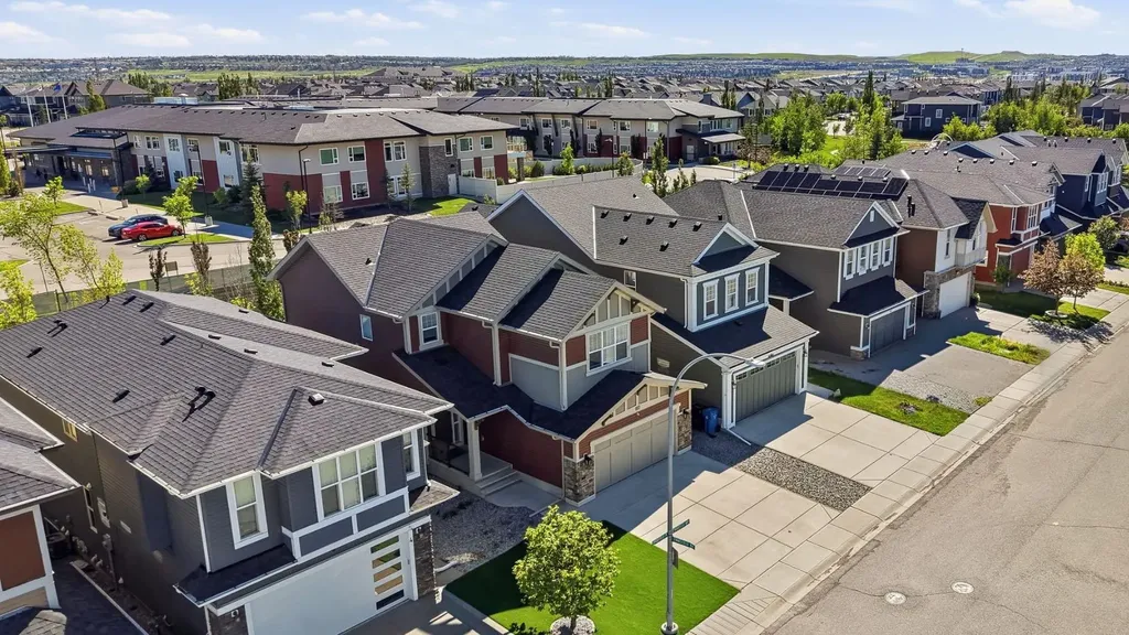 187 Evansfield Way NW Calgary AB T3P 0K3