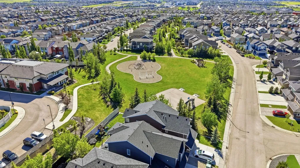187 Evansfield Way NW Calgary AB T3P 0K3