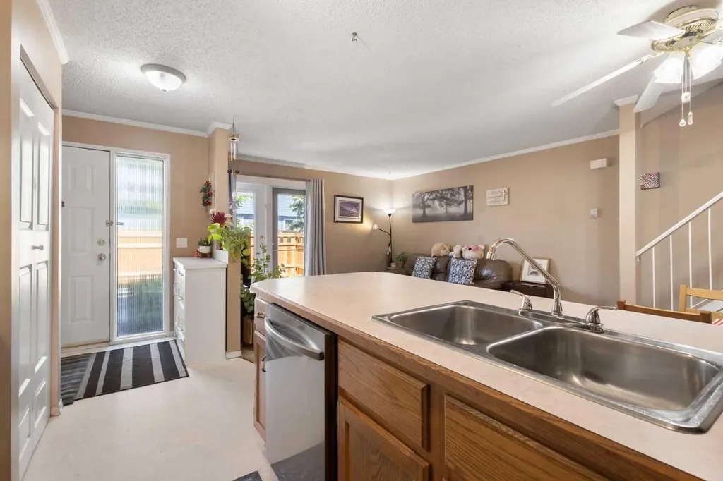 203 Grier Terrace NE Calgary AB T2K5Y7