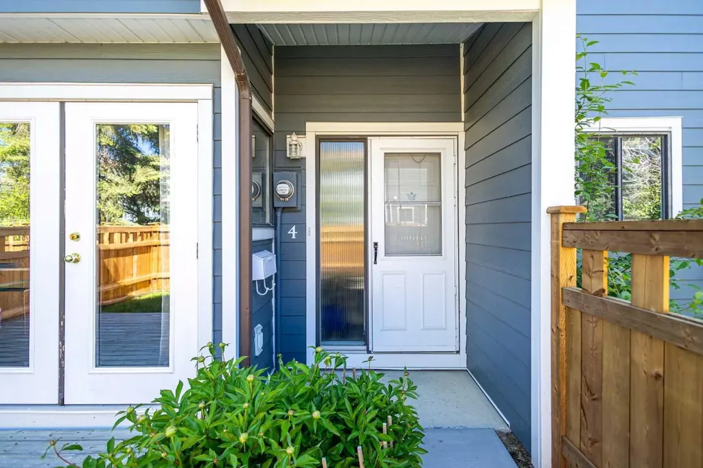 203 Grier Terrace NE Calgary AB T2K5Y7