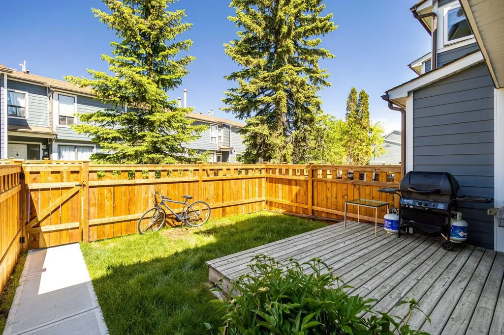 203 Grier Terrace NE Calgary AB T2K5Y7