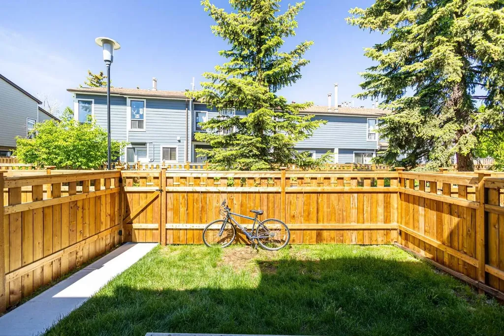203 Grier Terrace NE Calgary AB T2K5Y7