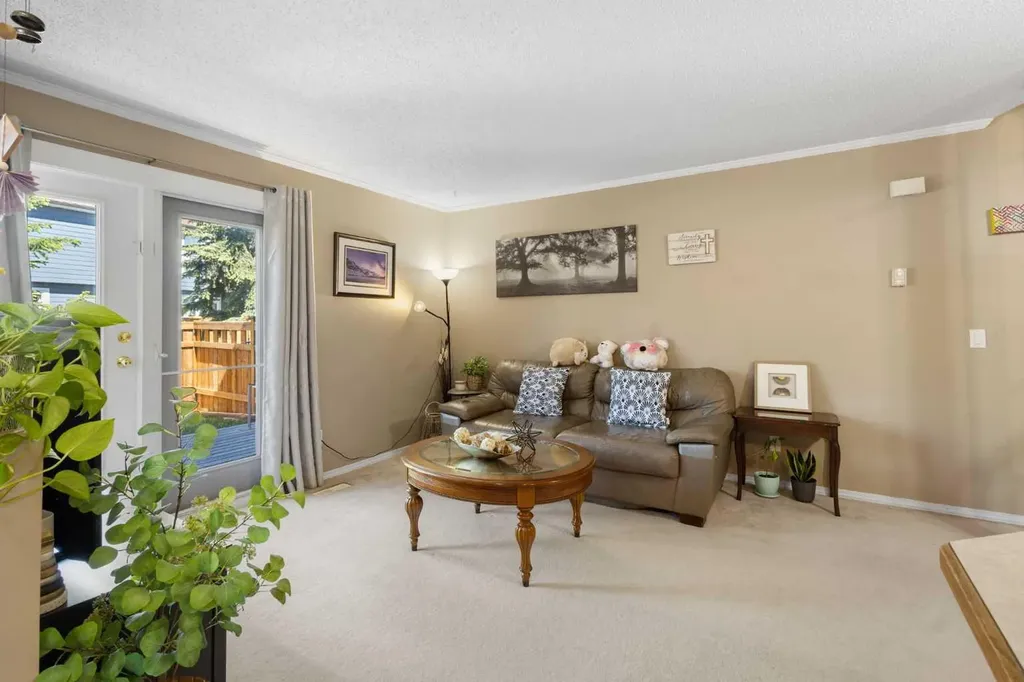203 Grier Terrace NE Calgary AB T2K5Y7