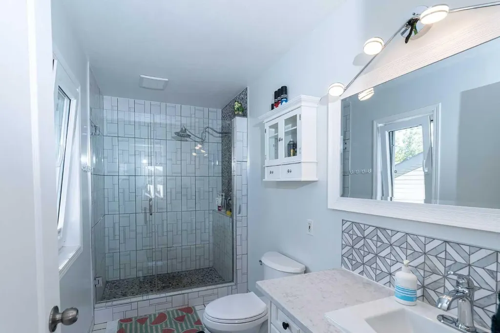 270 Somerside Park SW Calgary AB T2Y 3G5