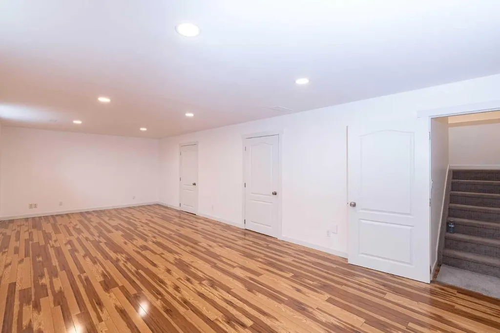 270 Somerside Park SW Calgary AB T2Y 3G5