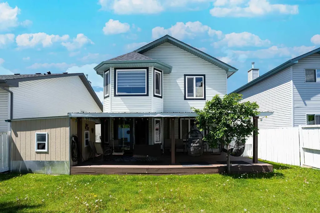 270 Somerside Park SW Calgary AB T2Y 3G5