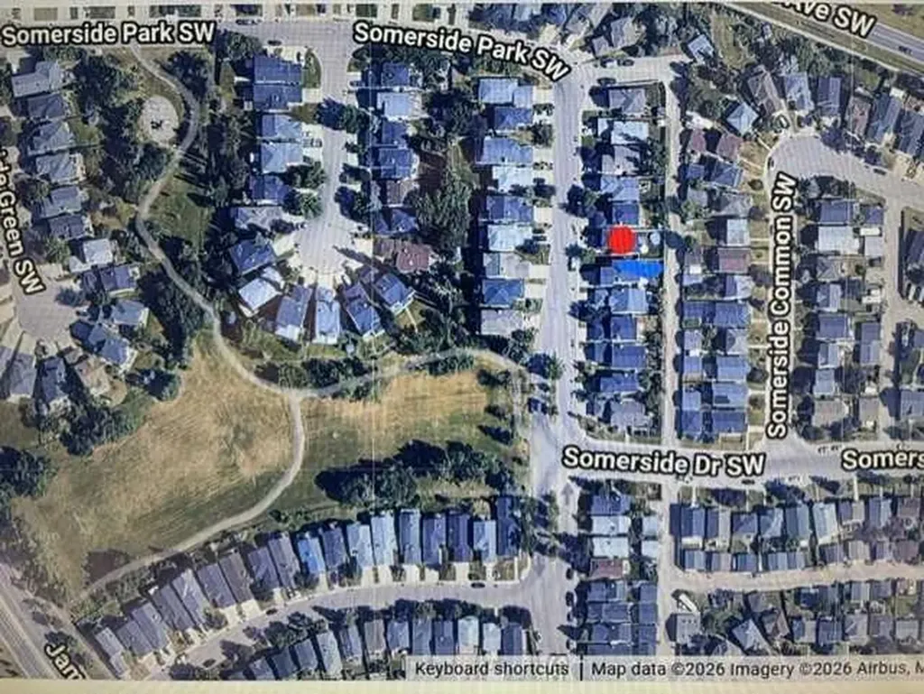 270 Somerside Park SW Calgary AB T2Y 3G5
