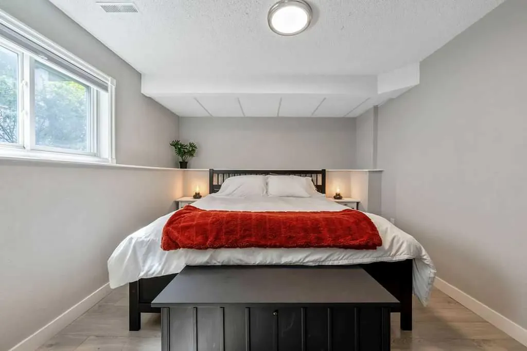 92 Waterstone Crescent SE Airdrie AB T4B 2E5