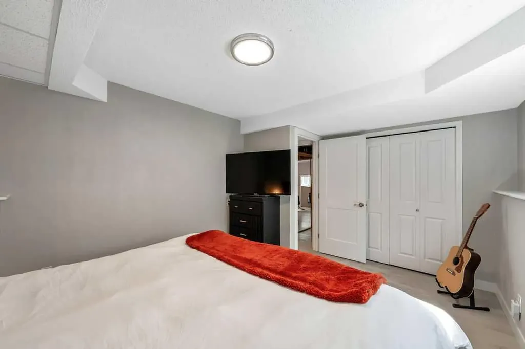 92 Waterstone Crescent SE Airdrie AB T4B 2E5