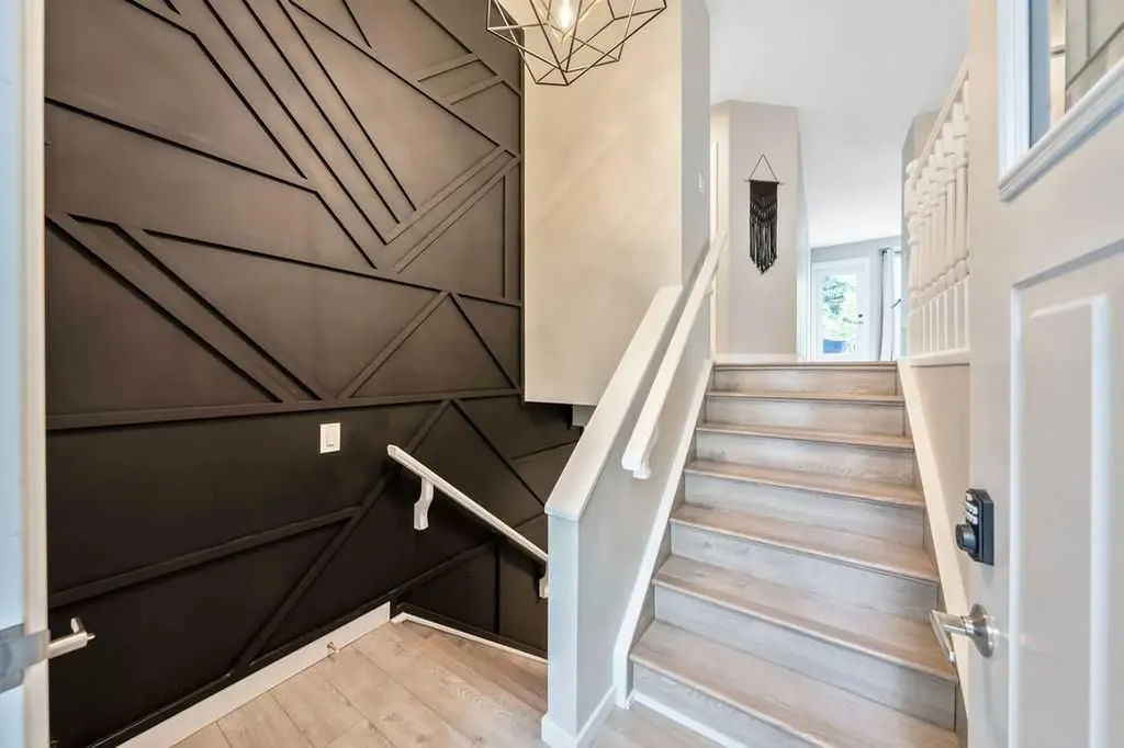 92 Waterstone Crescent SE Airdrie AB T4B 2E5