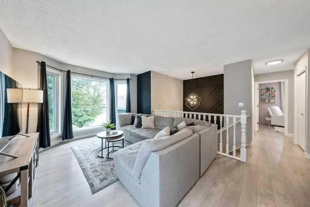 92 Waterstone Crescent SE Airdrie AB T4B 2E5