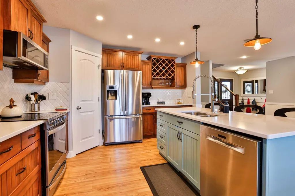 287 Firelight Crescent W Lethbridge AB T1J 4B2