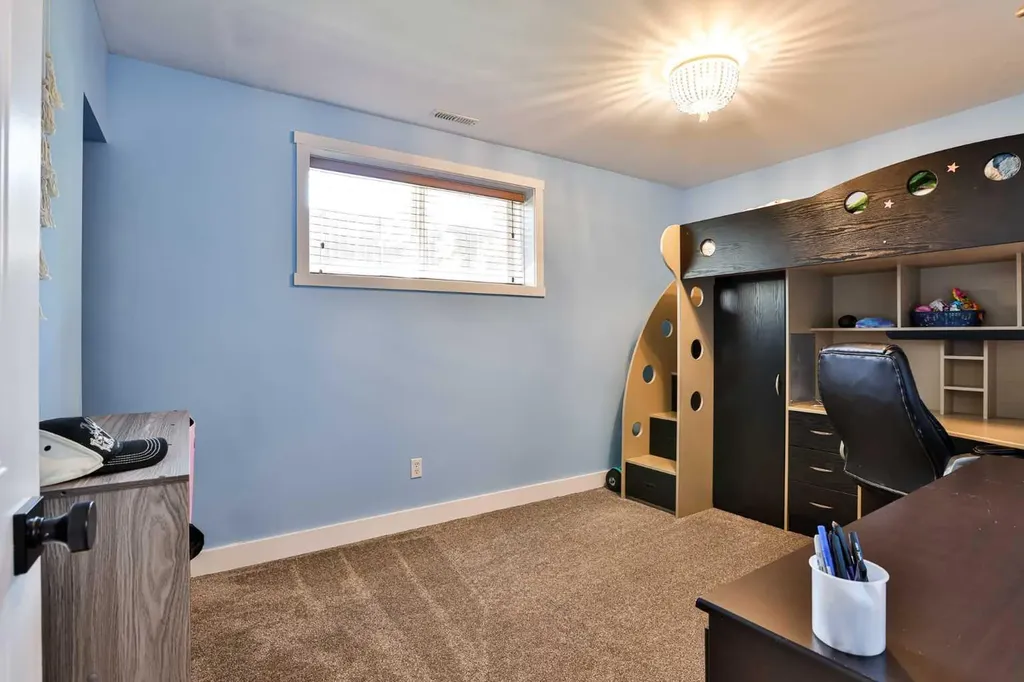287 Firelight Crescent W Lethbridge AB T1J 4B2
