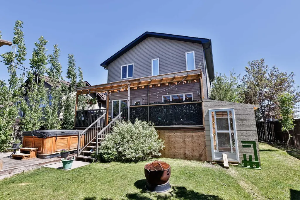 287 Firelight Crescent W Lethbridge AB T1J 4B2