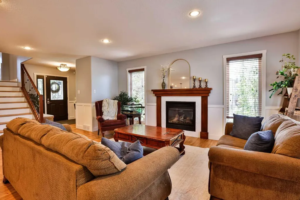 287 Firelight Crescent W Lethbridge AB T1J 4B2