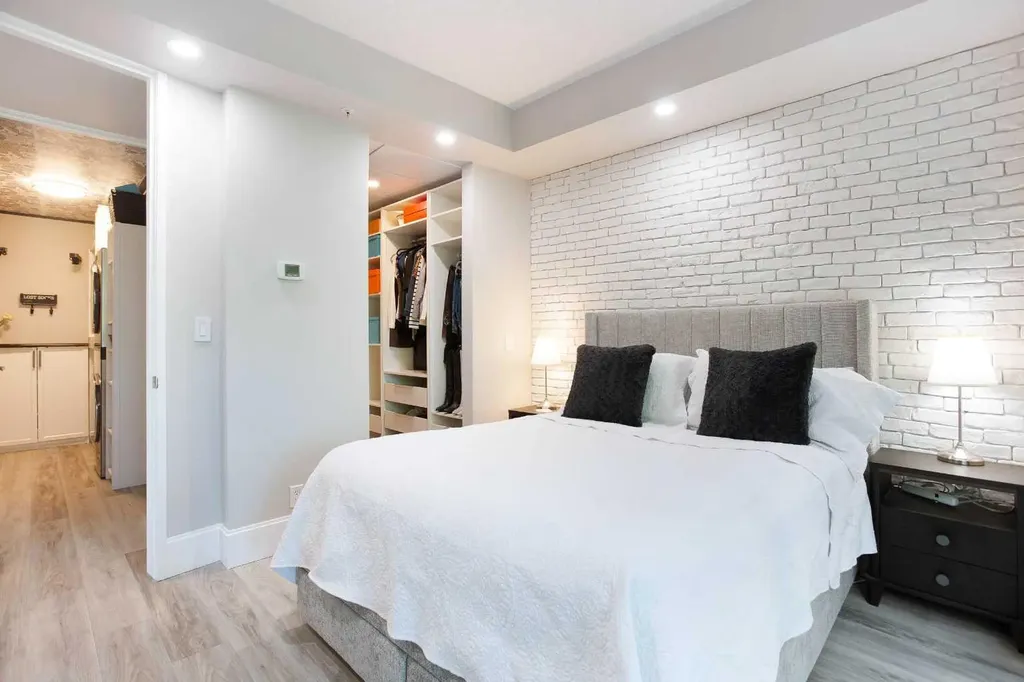 205 Riverfront Avenue SW Calgary AB T2P 5K4