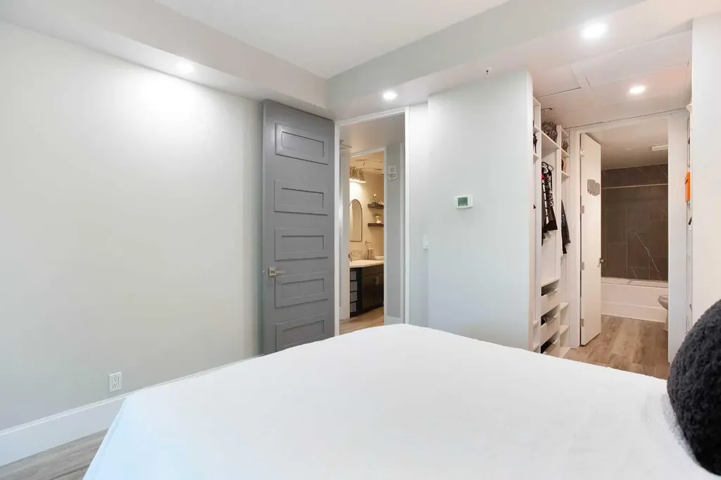 205 Riverfront Avenue SW Calgary AB T2P 5K4