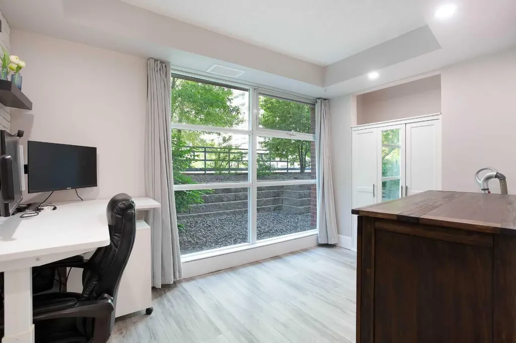 205 Riverfront Avenue SW Calgary AB T2P 5K4