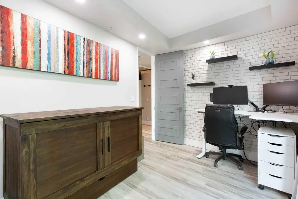 205 Riverfront Avenue SW Calgary AB T2P 5K4
