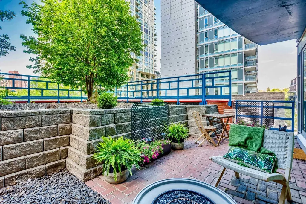 205 Riverfront Avenue SW Calgary AB T2P 5K4
