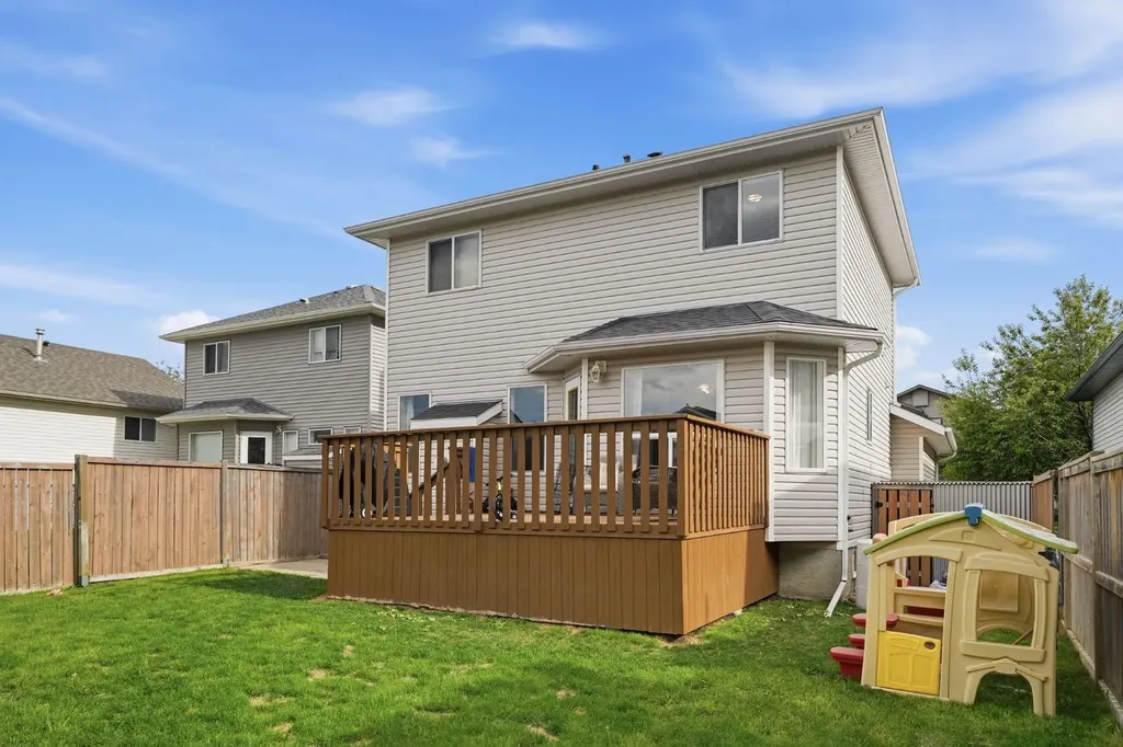 56 Silver Creek Boulevard Airdrie AB T4B 2P6
