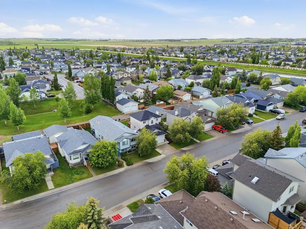 56 Silver Creek Boulevard Airdrie AB T4B 2P6
