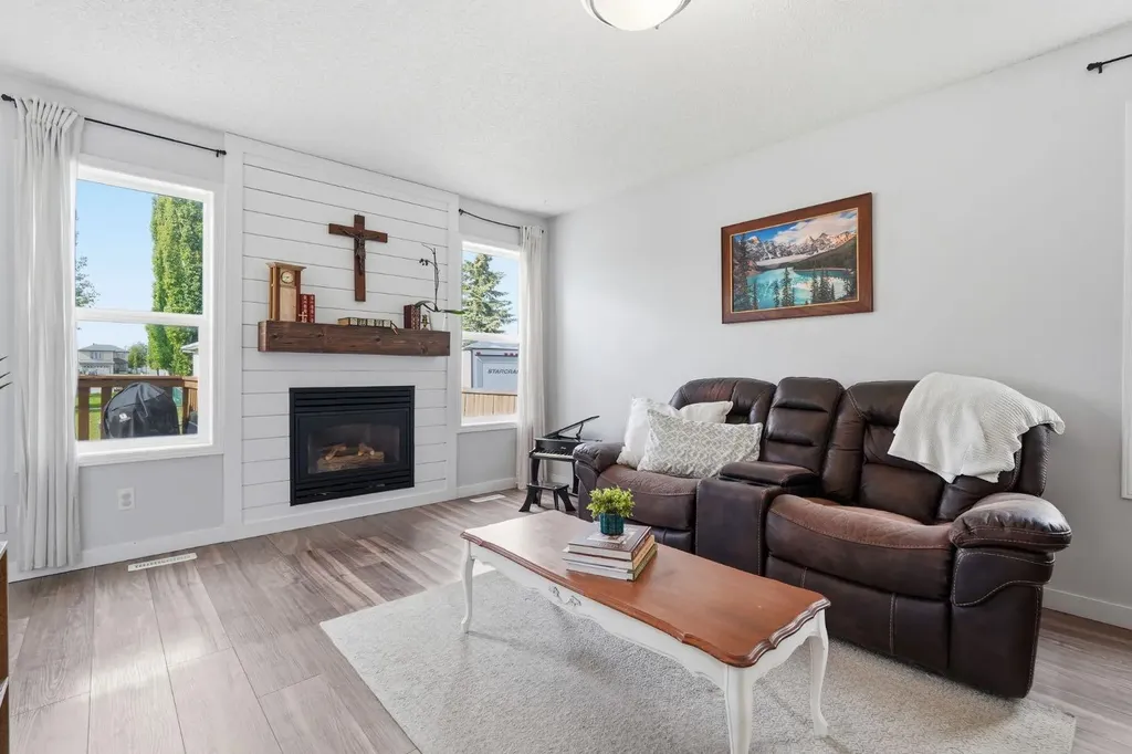 56 Silver Creek Boulevard Airdrie AB T4B 2P6