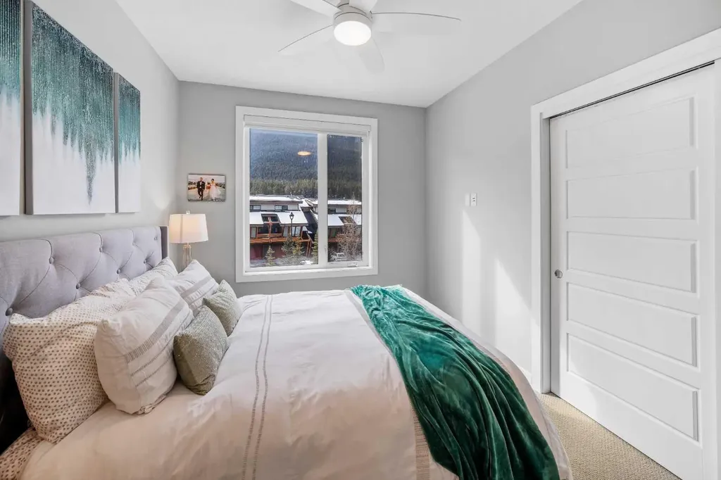106 Stewart Creek Rise Canmore AB T1W 0N3