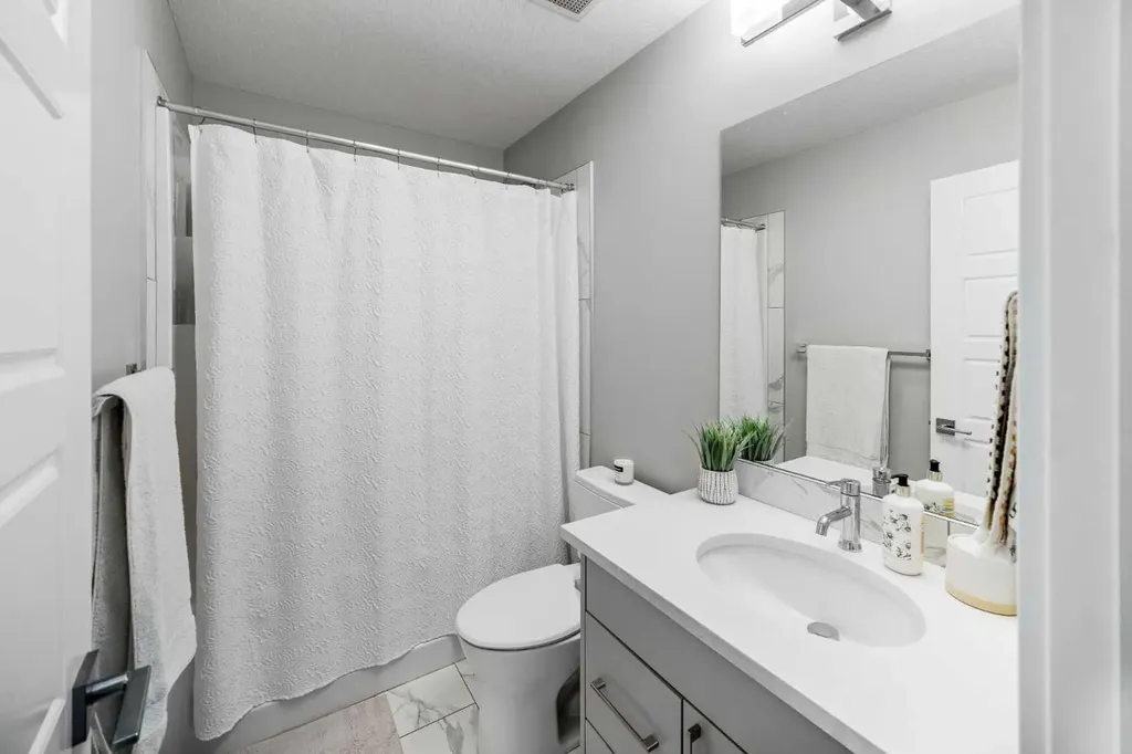 106 Stewart Creek Rise Canmore AB T1W 0N3