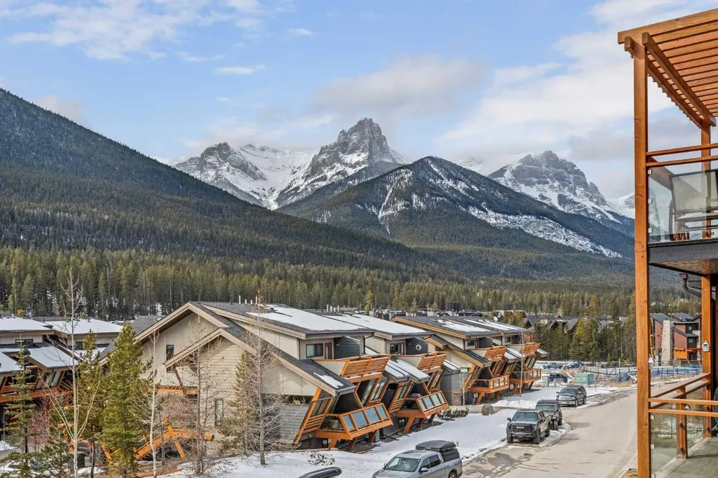 106 Stewart Creek Rise Canmore AB T1W 0N3