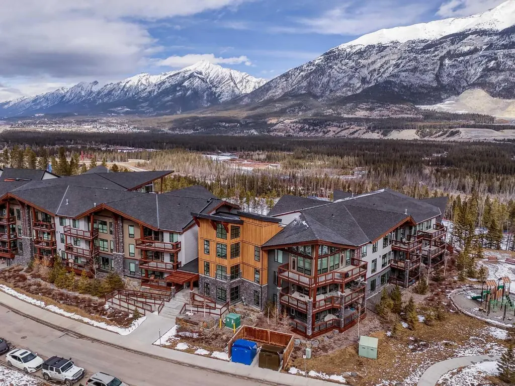 106 Stewart Creek Rise Canmore AB T1W 0N3