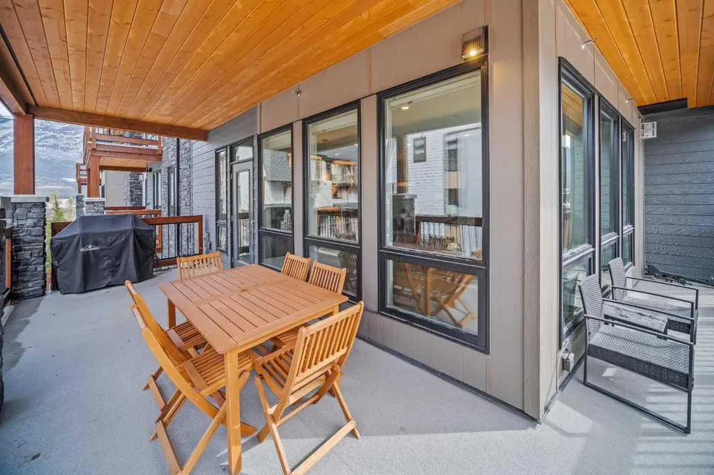 106 Stewart Creek Rise Canmore AB T1W 0N3