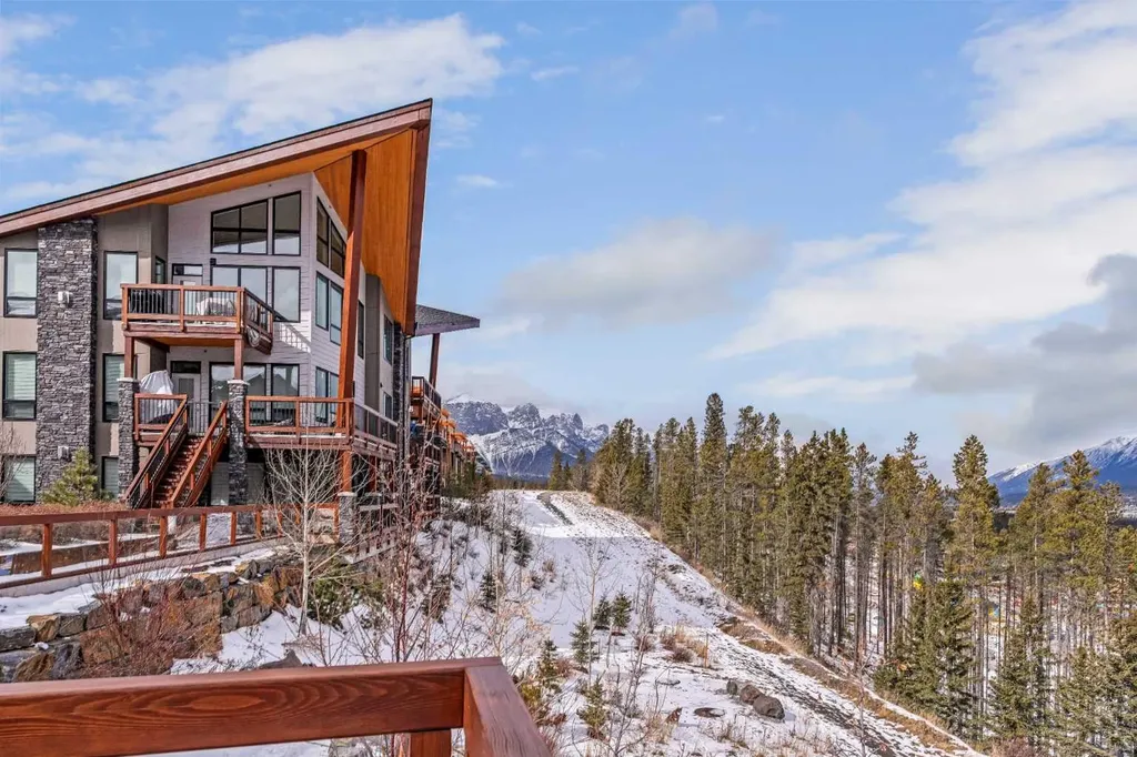 106 Stewart Creek Rise Canmore AB T1W 0N3