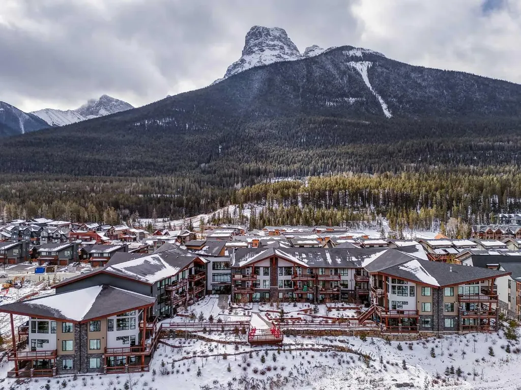 106 Stewart Creek Rise Canmore AB T1W 0N3