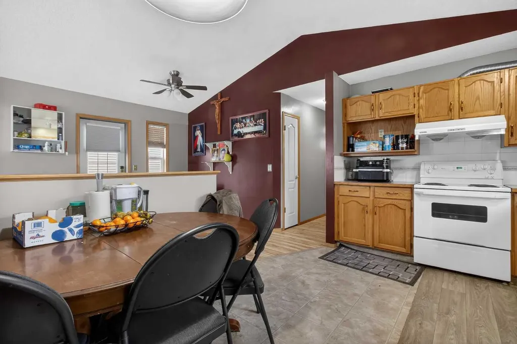 40 Erin Circle SE Calgary AB T2B 3H9