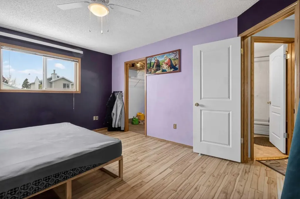 40 Erin Circle SE Calgary AB T2B 3H9