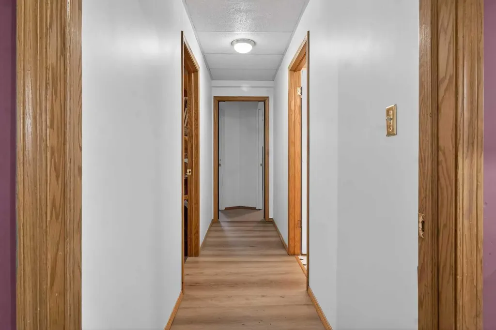 40 Erin Circle SE Calgary AB T2B 3H9