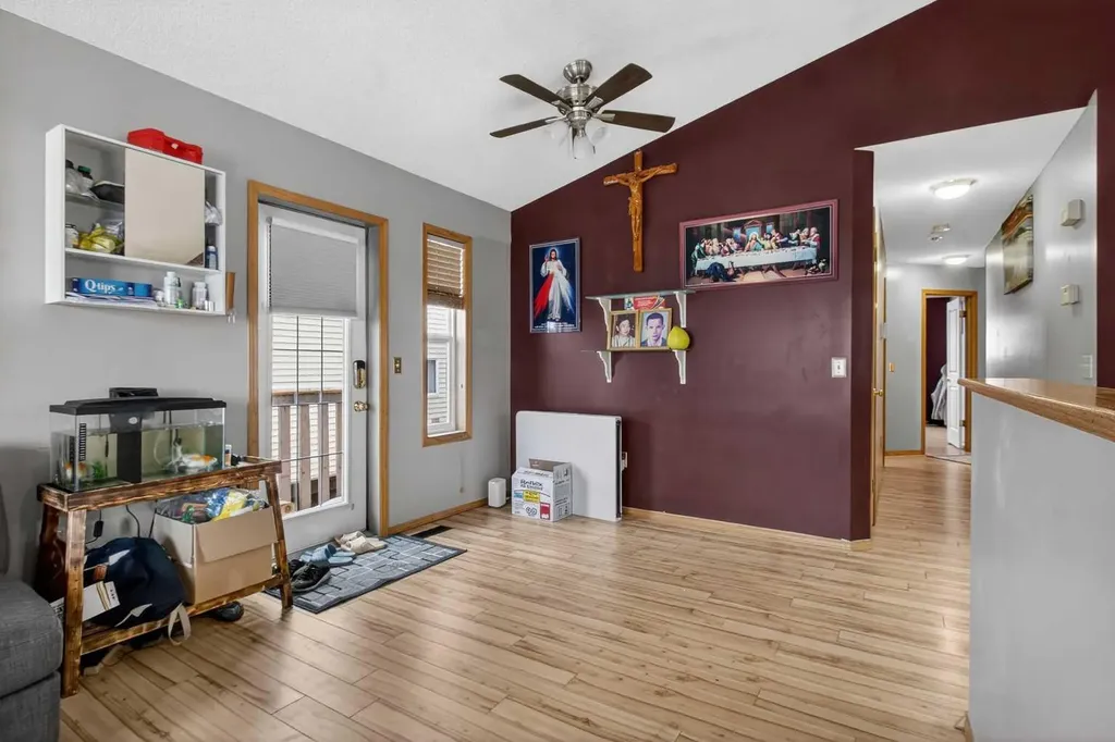 40 Erin Circle SE Calgary AB T2B 3H9