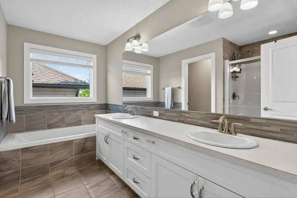 41 Drake Landing Loop Okotoks AB T1S 1H2