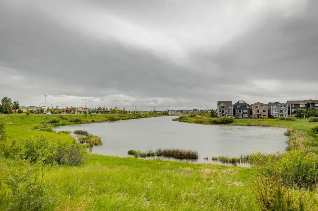 69 Yorkville Green SW Calgary AB T2X4K1