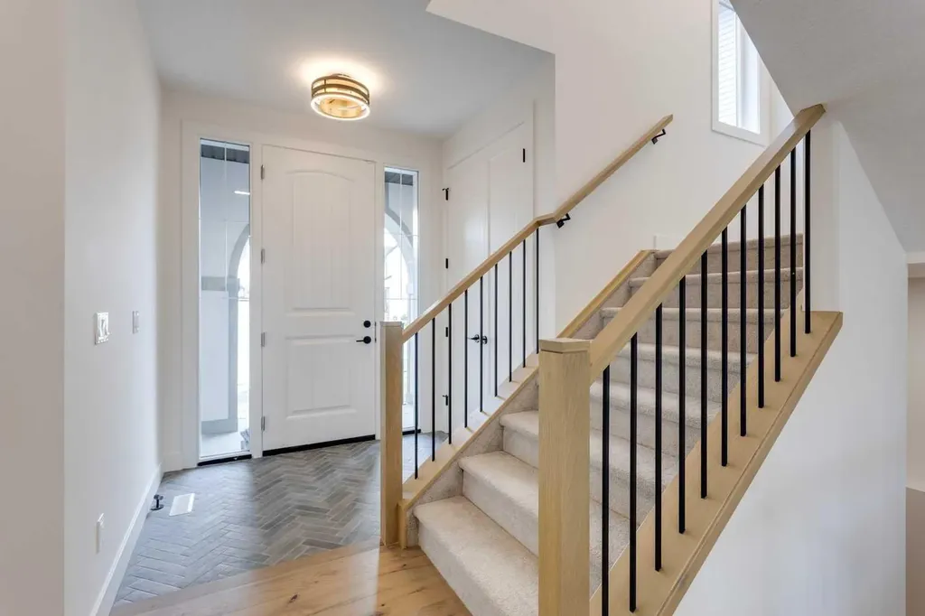 46 Heritage Close Cochrane AB T4C 3G8