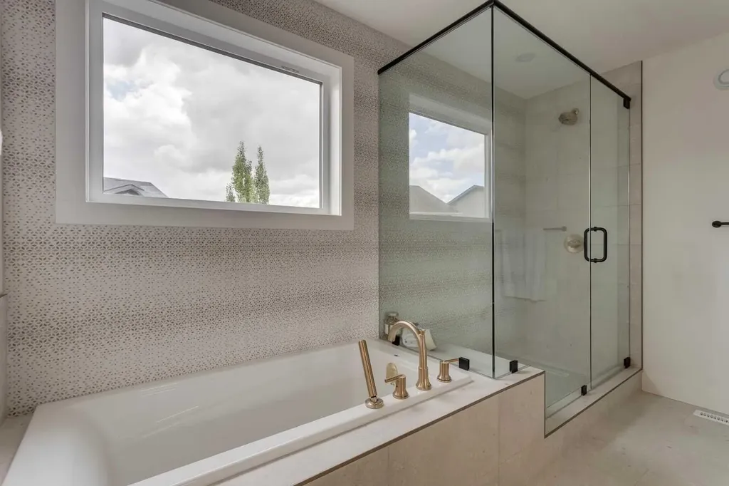 46 Heritage Close Cochrane AB T4C 3G8