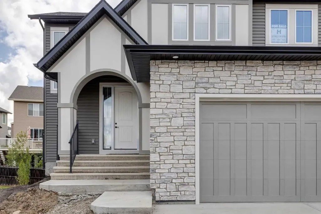 46 Heritage Close Cochrane AB T4C 3G8