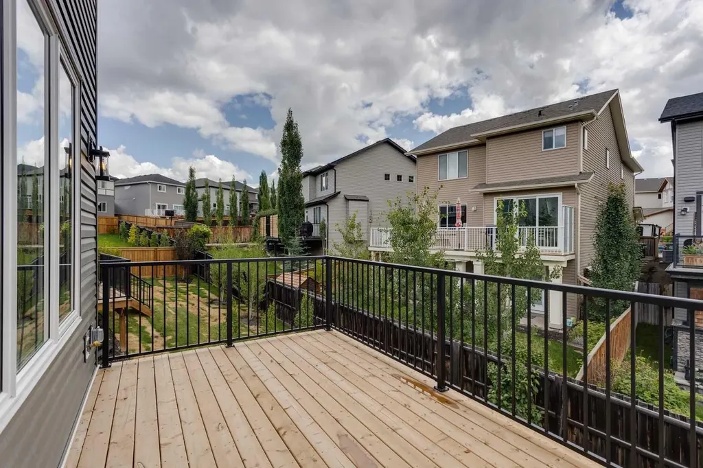 46 Heritage Close Cochrane AB T4C 3G8