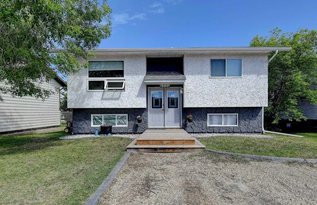 9724 94 Avenue Wembley AB T0H 3S0