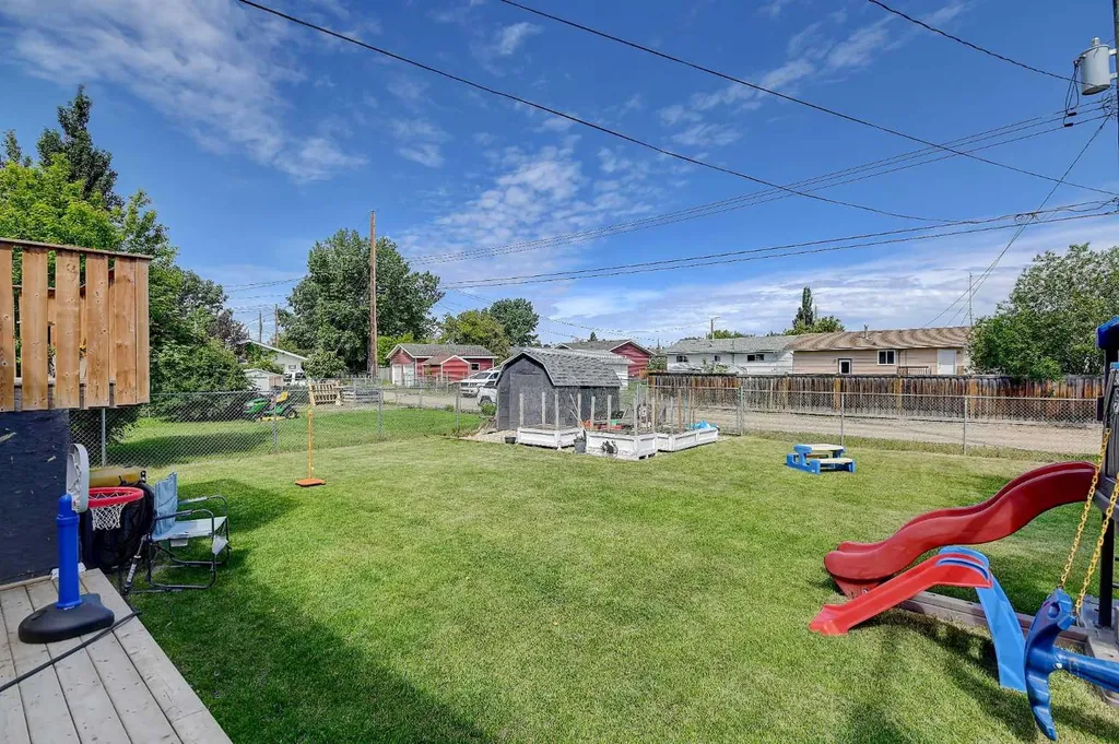 9724 94 Avenue Wembley AB T0H 3S0