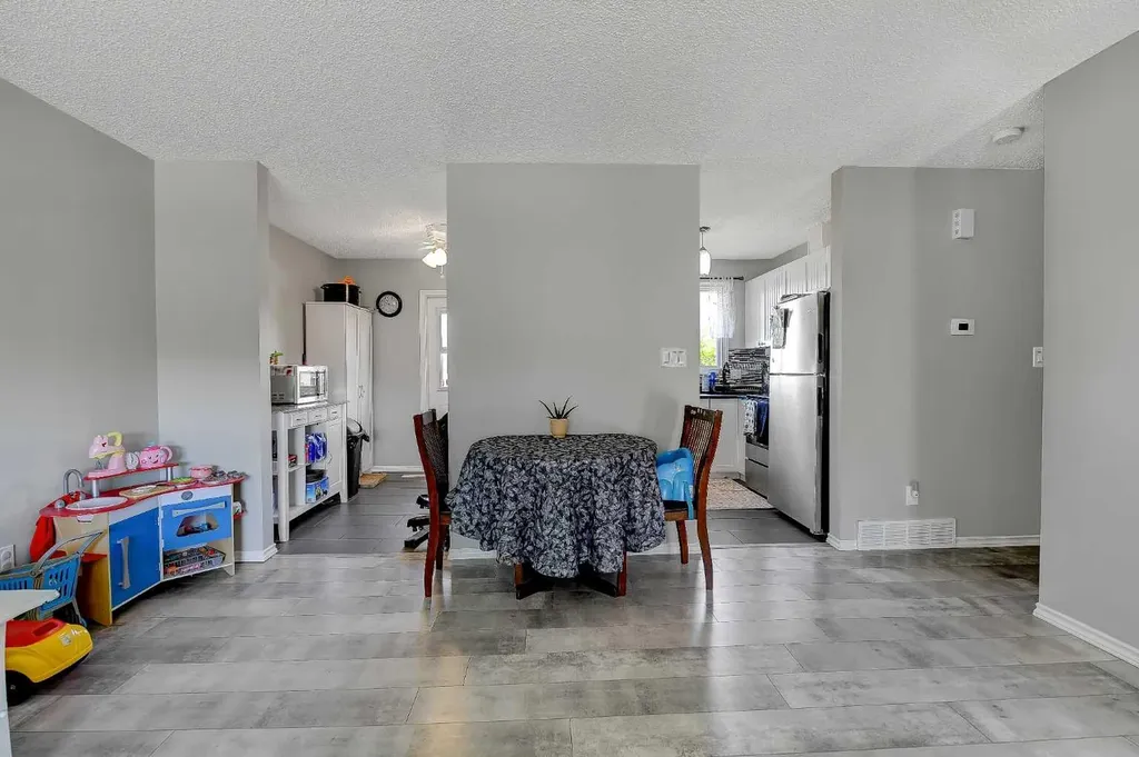 9724 94 Avenue Wembley AB T0H 3S0