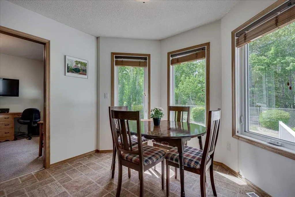 5363 36a Street Innisfail AB T4G 1E6